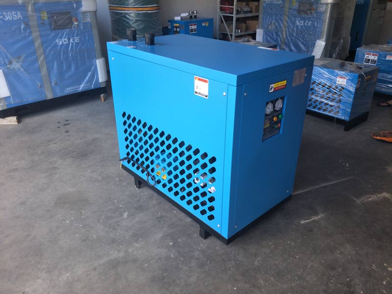 打開空氣開關(guān),接通電源指示燈POWER(紅燈)亮